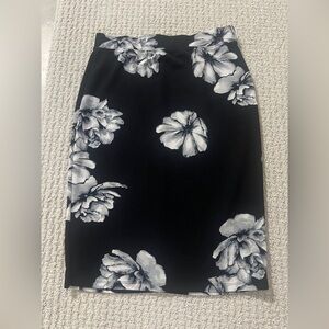Iris Black and Gray Floral Pencil Skirt
